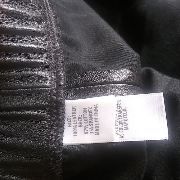 SOLD 💕St. John Napa Leather Stretch Pants - Picture 10 of 13